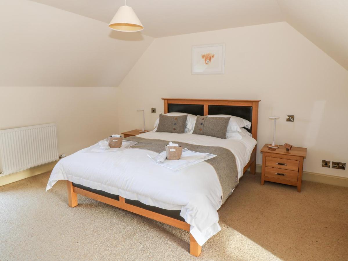 The Roundhouse Villa Auchterarder Bagian luar foto