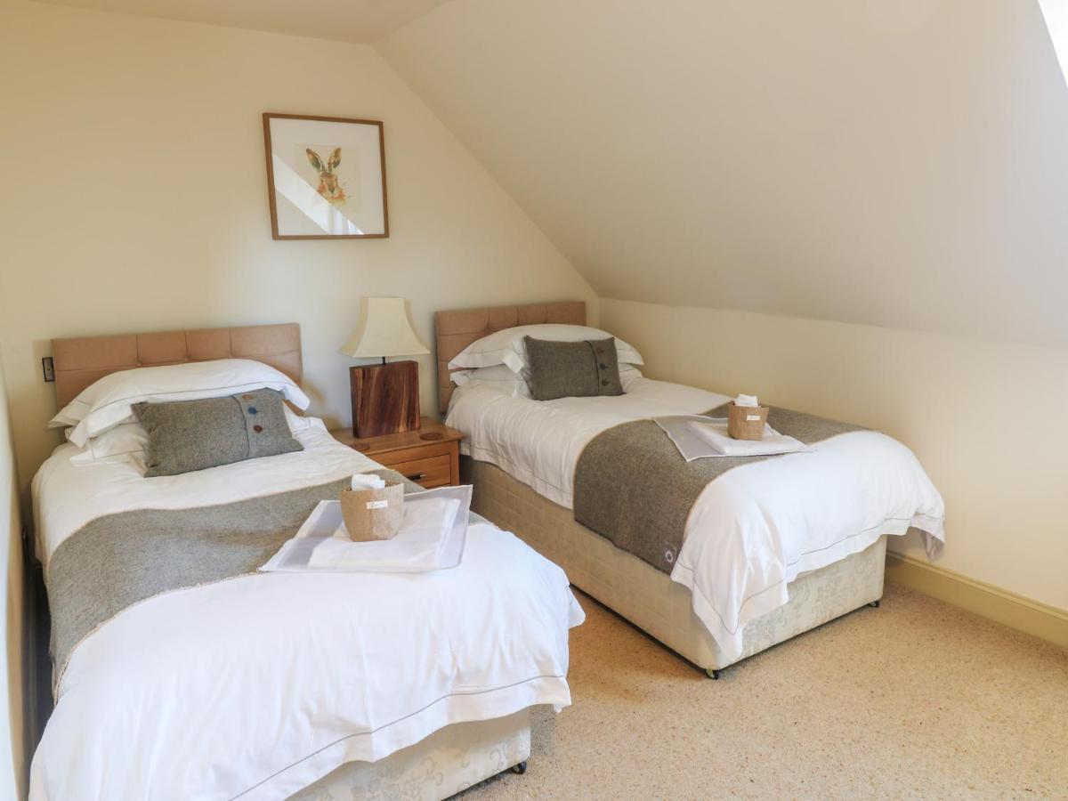 The Roundhouse Villa Auchterarder Bagian luar foto