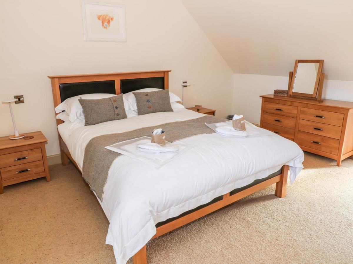 The Roundhouse Villa Auchterarder Bagian luar foto