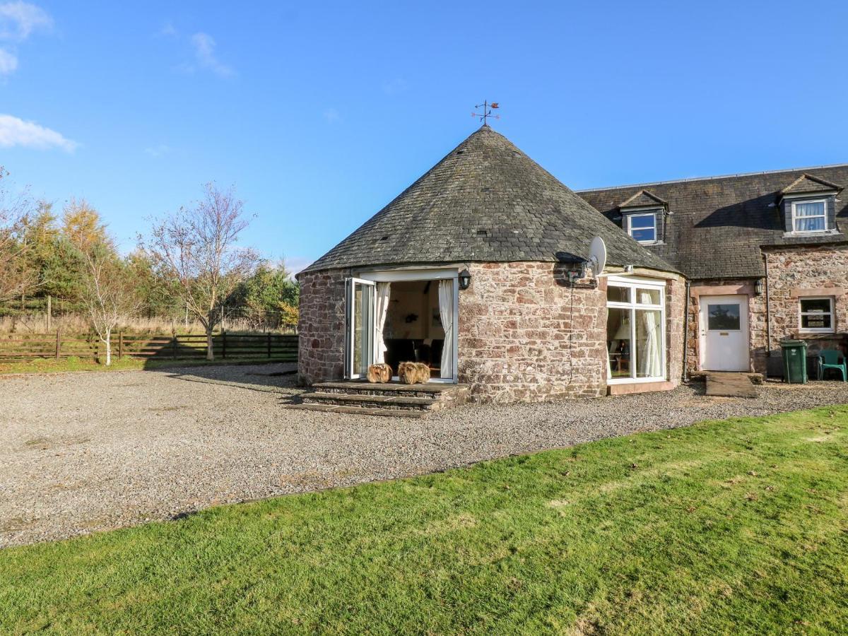 The Roundhouse Villa Auchterarder Bagian luar foto
